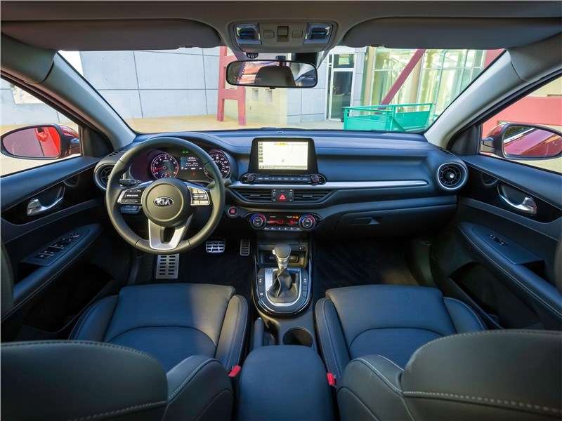 Фото KIA Cerato - Kia Cerato 2019 салон