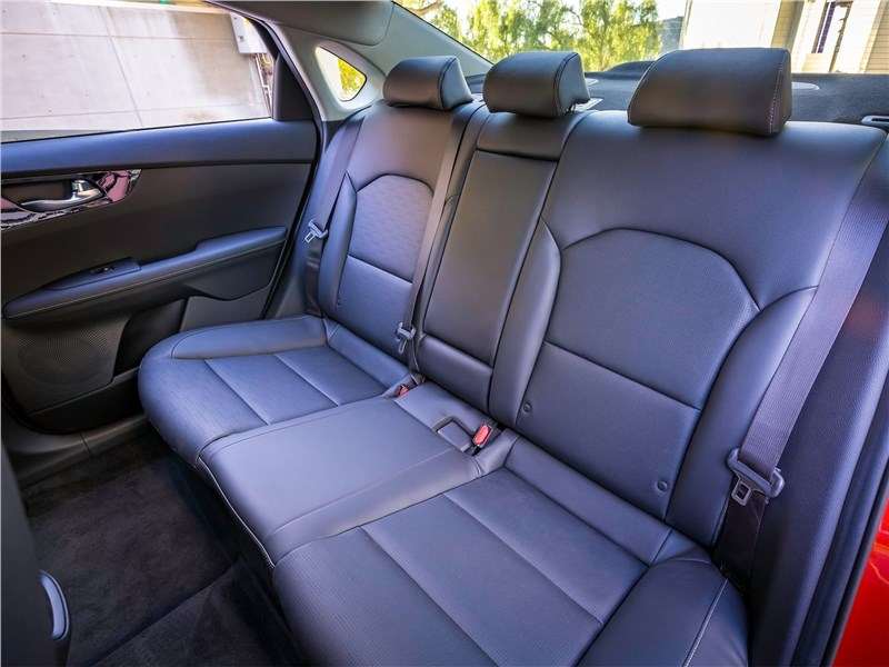 Фото KIA Cerato - Kia Cerato 2019 задний диван