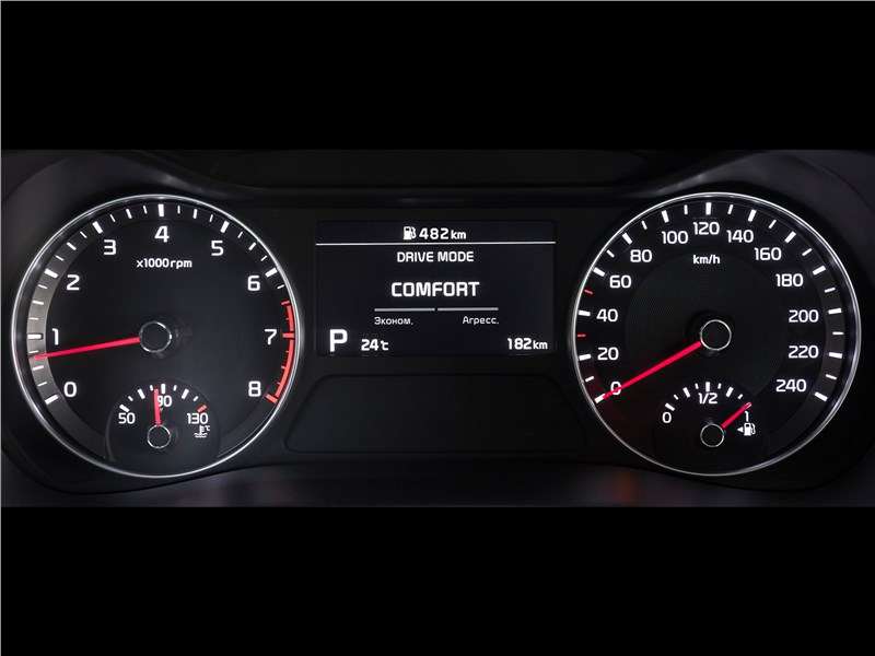 Фото KIA Cerato - Лаконичные приборы отлично читаются
