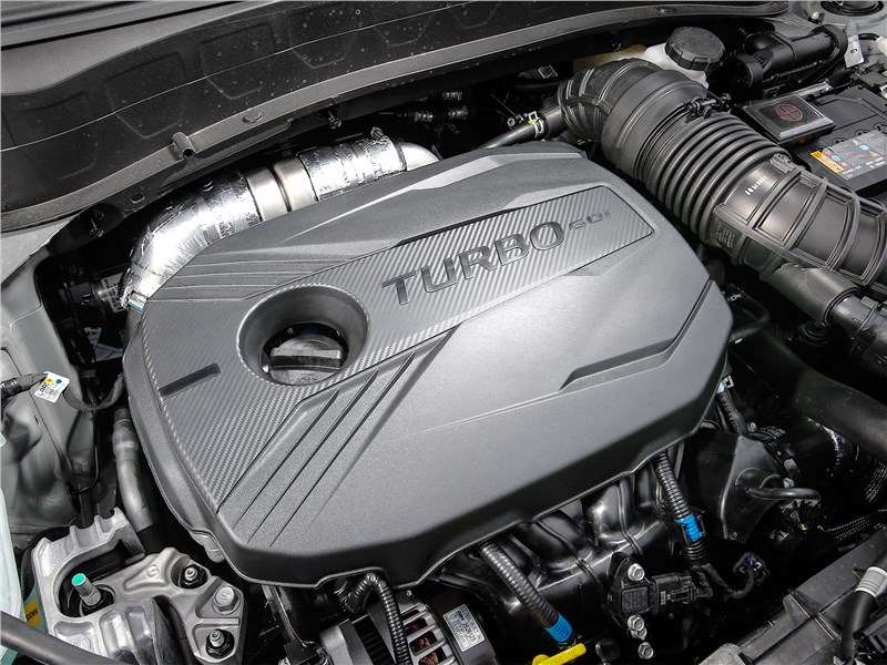 Фото KIA Seltos - Бензиновый двигатель оснащен турбонаддувом и непосредственным впрыском топлива 