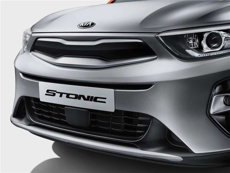 Фото KIA Stonic - Kia Stonic 2018 вид спереди