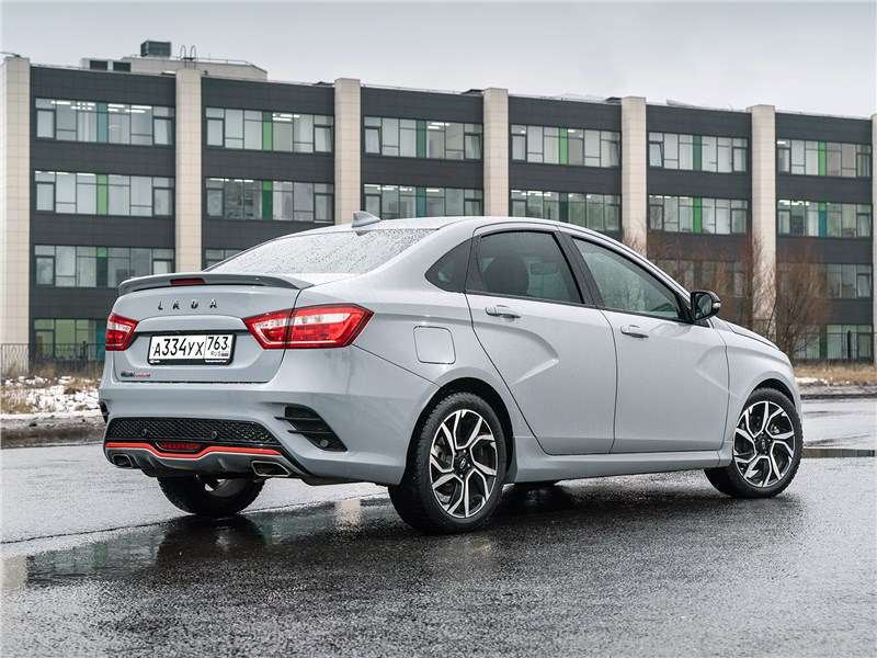 Фото Lada Vesta Sport - Lada Vesta Sport 2019 вид сзади