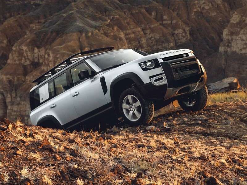 Фото Land Rover Defender 110 - Land Rover Defender 110 2020 вид сбоку