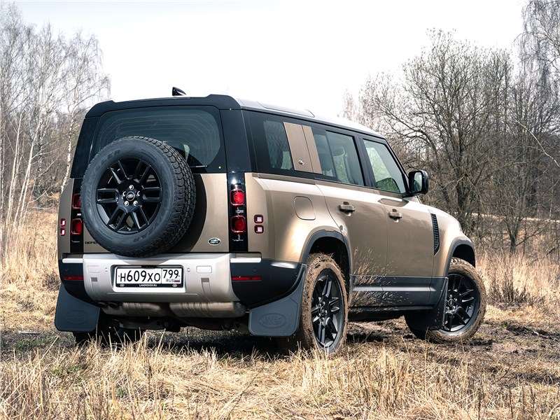 Фото Land Rover Defender 110 - Land Rover Defender 110 (2020) вид сзади