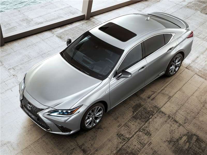 Фото Lexus ES - Lexus ES 2019 вид сверху
