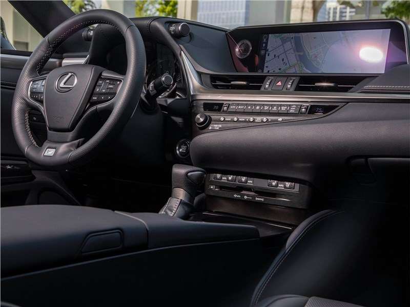 Фото Lexus ES - Lexus ES 2019 салон