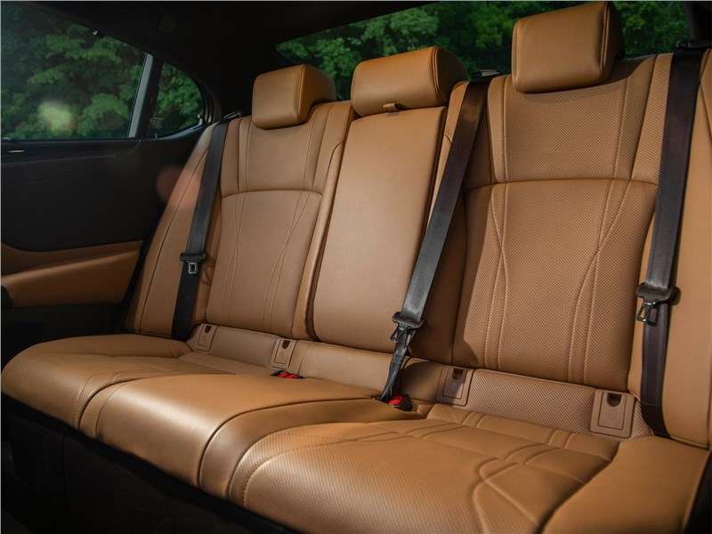 Фото Lexus ES - Lexus ES 2019 задний диван