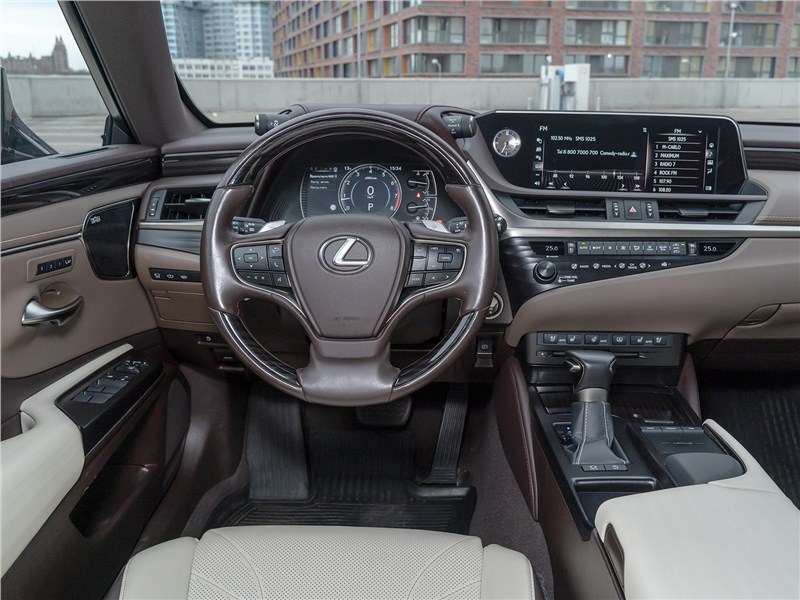 Фото Lexus ES - Lexus ES 2019 салон