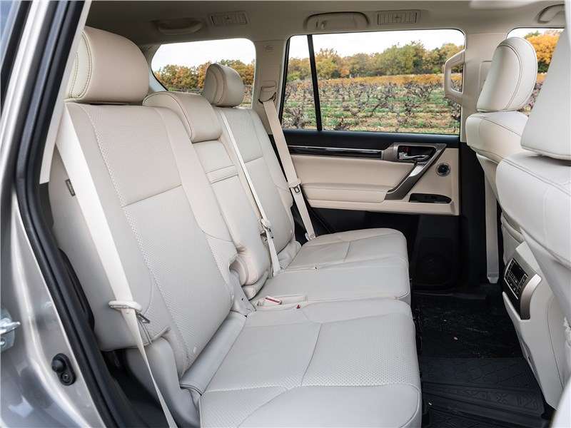 Фото Lexus GX - Lexus GX 2020 задний диван
