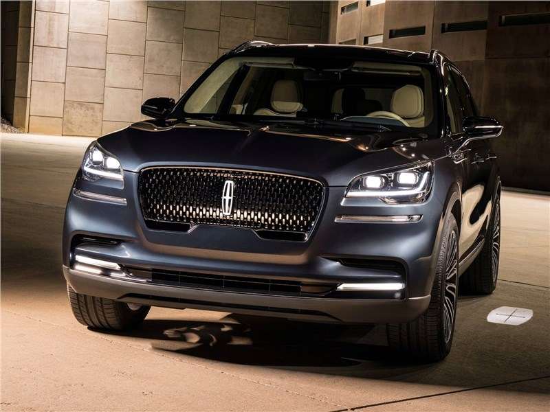 Фото Lincoln Aviator - Lincoln Aviator Concept 2018 вид спереди