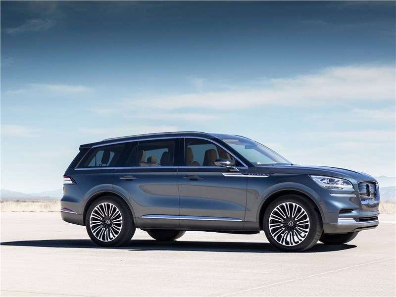 Фото Lincoln Aviator - Lincoln Aviator Concept 2018 вид спереди сбоку