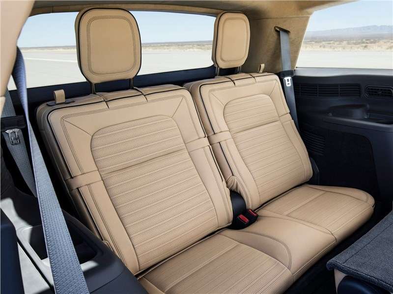 Фото Lincoln Aviator - Lincoln Aviator Concept 2018 третий ряд
