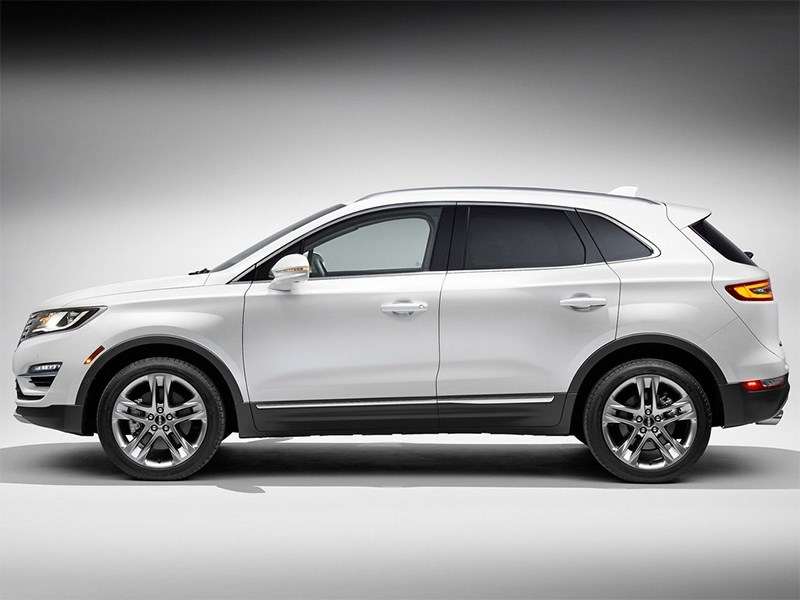 Фото Lincoln MKC - Lincoln MKC 2014 вид сбоку