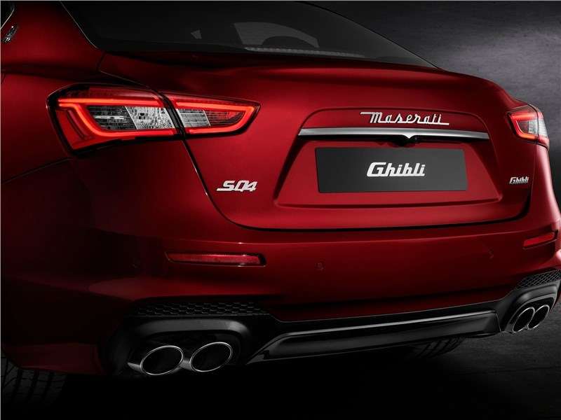 Фото Maserati Ghibli - Maserati Ghibli 2019 задний фонарь