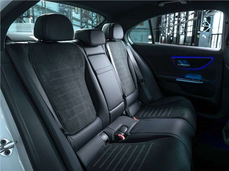 Фото Mercedes-Benz C-Class - Mercedes-Benz C200 (2022) задний диван