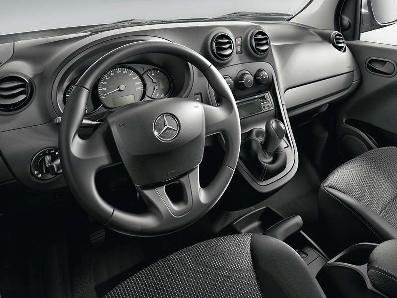 Фото Mercedes-Benz Citan - Находясь в утилитарном развозном фургоне, вы ощущаете атмосферу и дух Mercedes