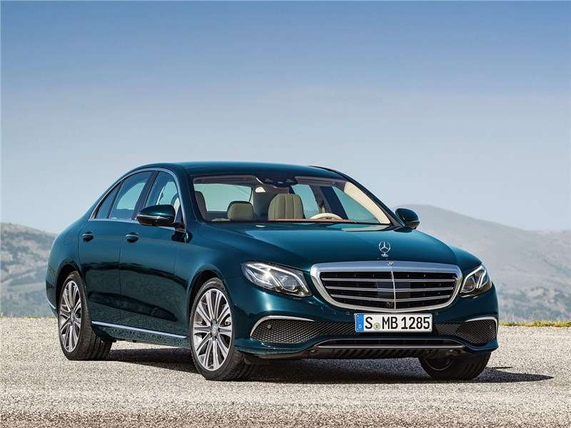 Фото Mercedes-Benz E-Class - Mercedes-Benz E-Klasse 2017 вид спереди