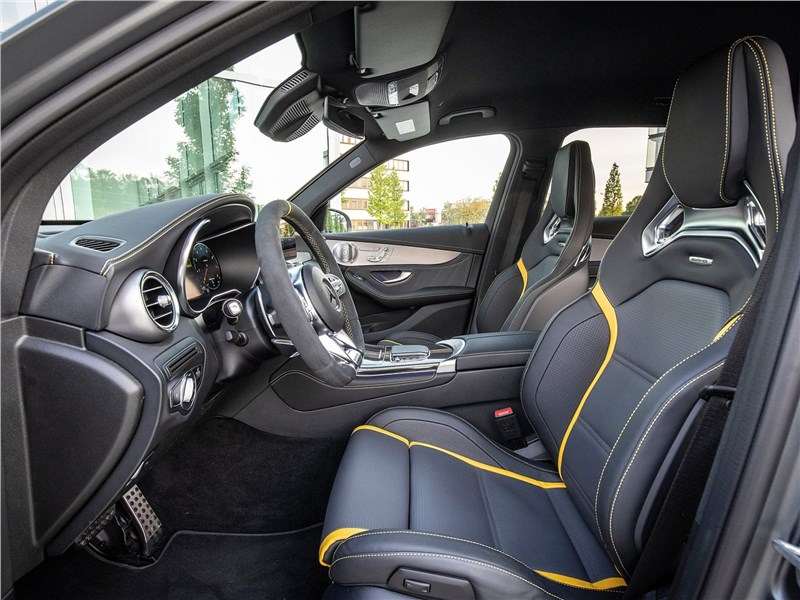 Фото Mercedes-Benz GLC AMG - Mercedes-Benz GLC63 S AMG 2020 передние кресла