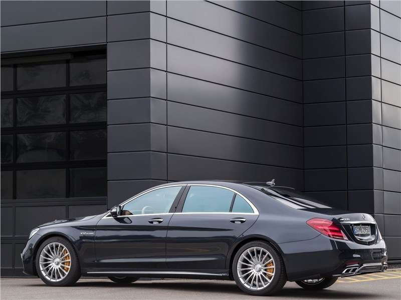 Фото Mercedes-Benz S-Class AMG - Mercedes-Benz S65 AMG 2018 вид сбоку