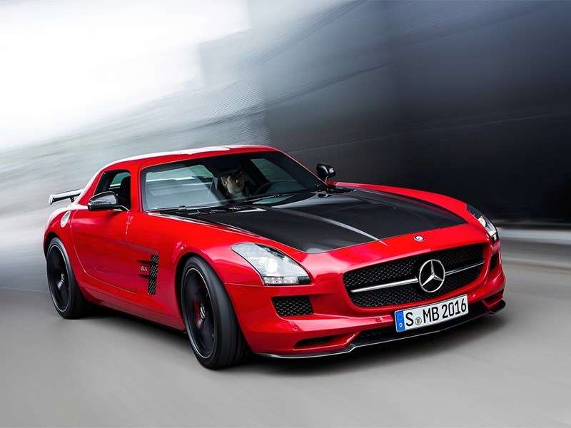 Фото Mercedes-Benz SLS AMG - Mercedes-Benz SLS AMG GT Final Edition Coupe 2014 вид спереди сбоку