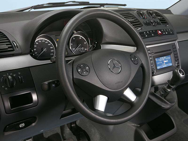 Фото Mercedes-Benz Viano - фотография 4