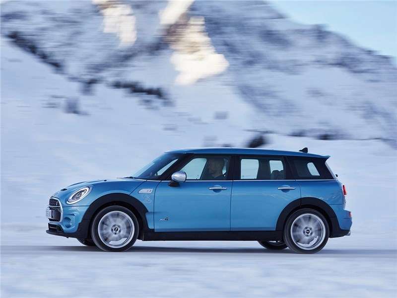Фото MINI Clubman - Mini Clubman ALL4 2016 вид сбоку
