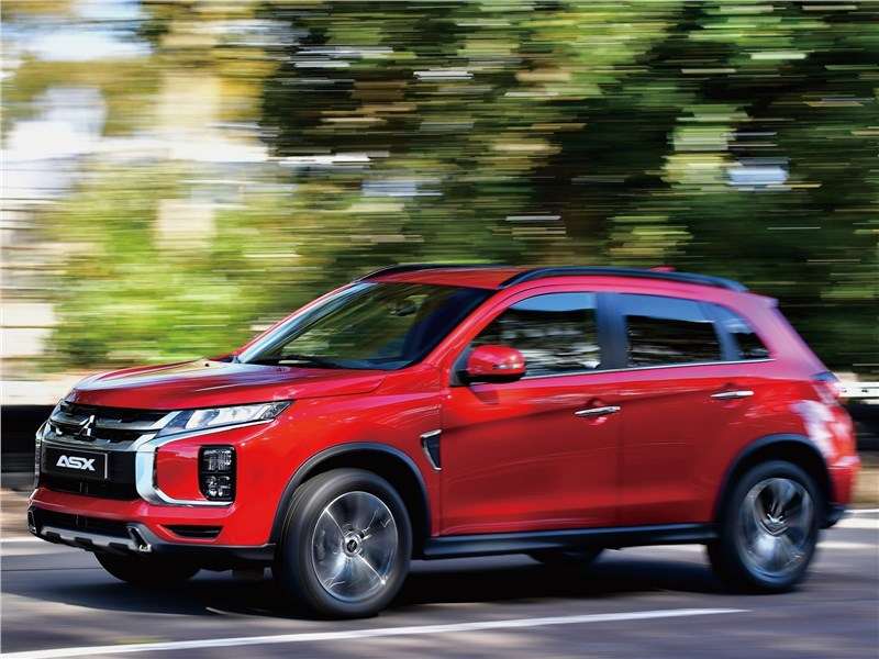 Фото Mitsubishi ASX - Mitsubishi ASX 2020 вид сбоку