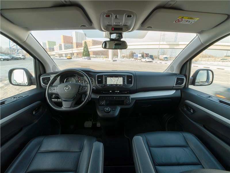 Фото Opel Zafira - Opel Zafira Life (2020) салон