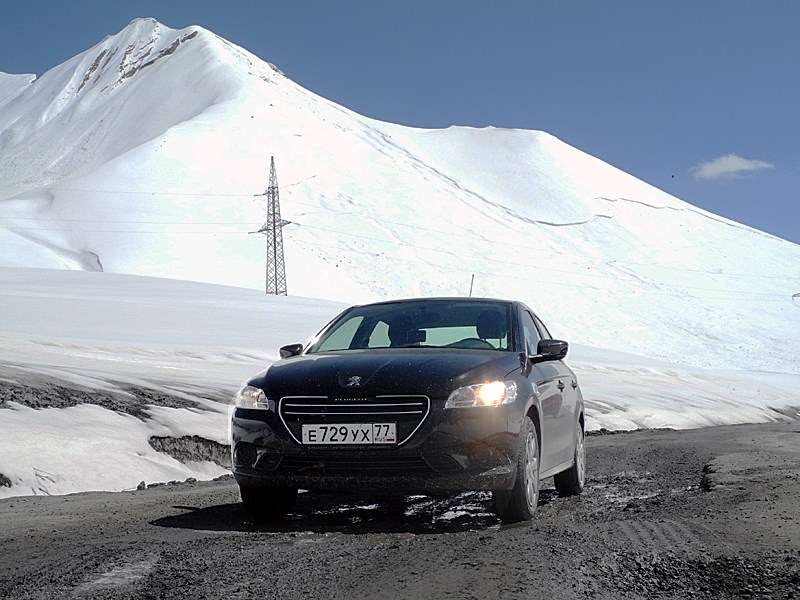 Фото Peugeot 301 - Peugeot 301 2013 на Крестовом перевале Военно-Грузинской дороги фото 2