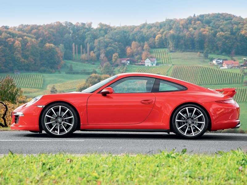 Фото Porsche 911 Carrera 4 - Porsche 911 Carrera 4 2013 вид сбоку