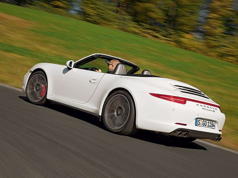 Фото Porsche 911 Carrera 4 - Porsche 911 Carrera 4S Cabriolet 2013 вид сзади