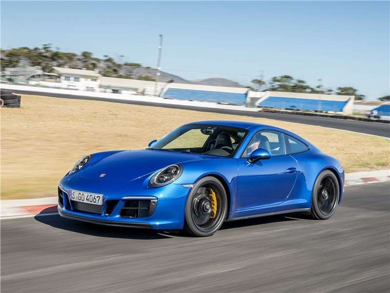Фото Porsche 911 Carrera GTS - Porsche 911 GTS 2018 вид спереди