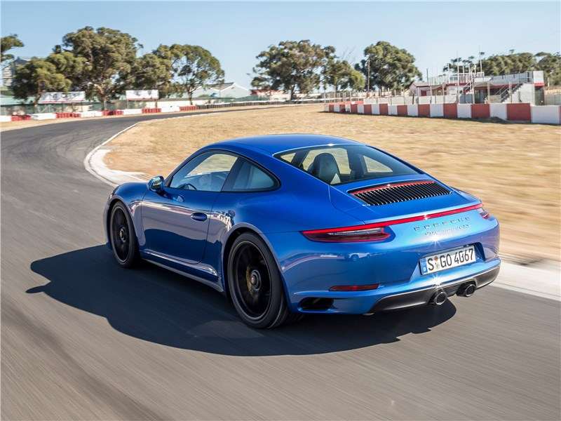 Фото Porsche 911 Carrera GTS - Отныне GTS может оснащаться системой управления задними колесами