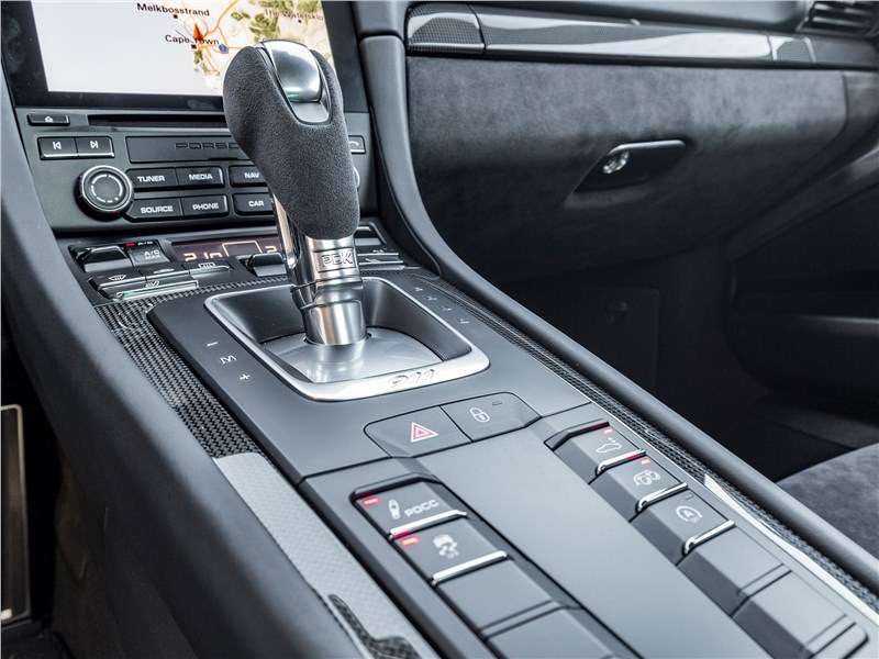 Фото Porsche 911 Carrera GTS - Porsche 911 GTS 2018 АКПП