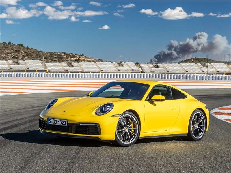 Фото Porsche 911 Carrera - Porsche 911 Carrera 2019 вид спереди