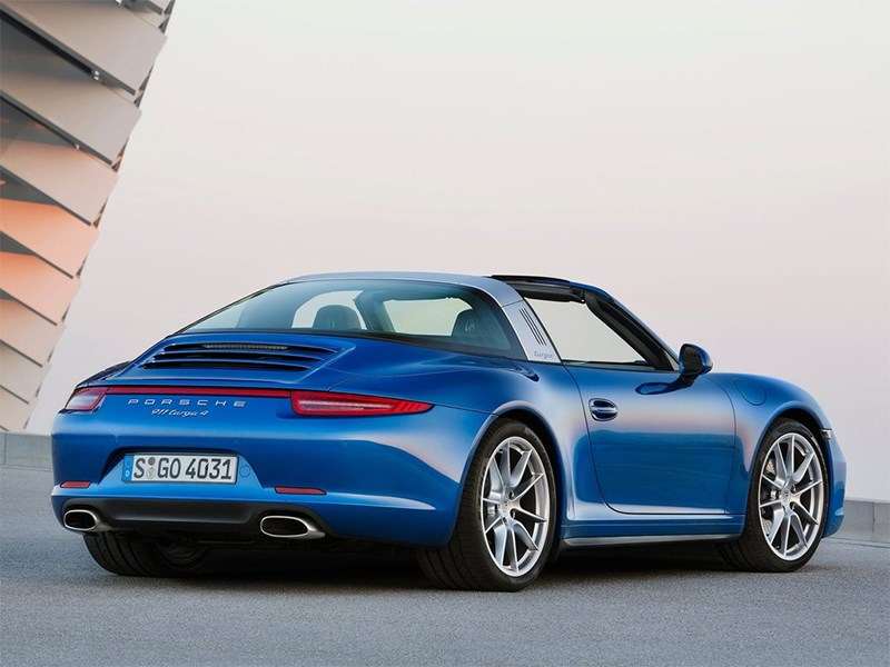 Фото Porsche 911 Targa 4 - Porsche 911 Targa 2014 вид сзади открытый