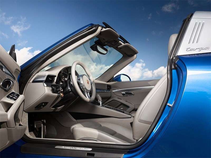 Фото Porsche 911 Targa 4 - Porsche 911 Targa 2014 салон