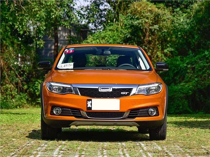 Фото Qoros 3 - Qoros 3 GT 2017 вид спереди