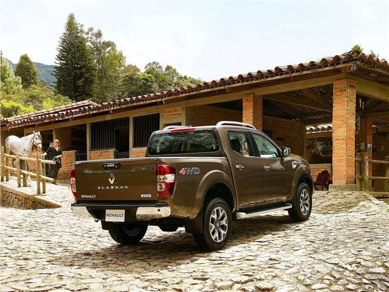 Фото Renault Alaskan - Renault Alaskan 2017 вид сзади