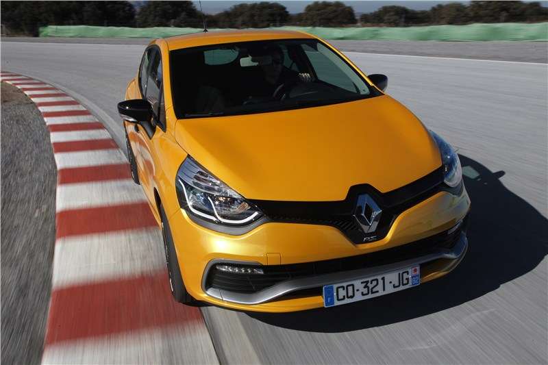Фото Renault Clio RS - фотография 21