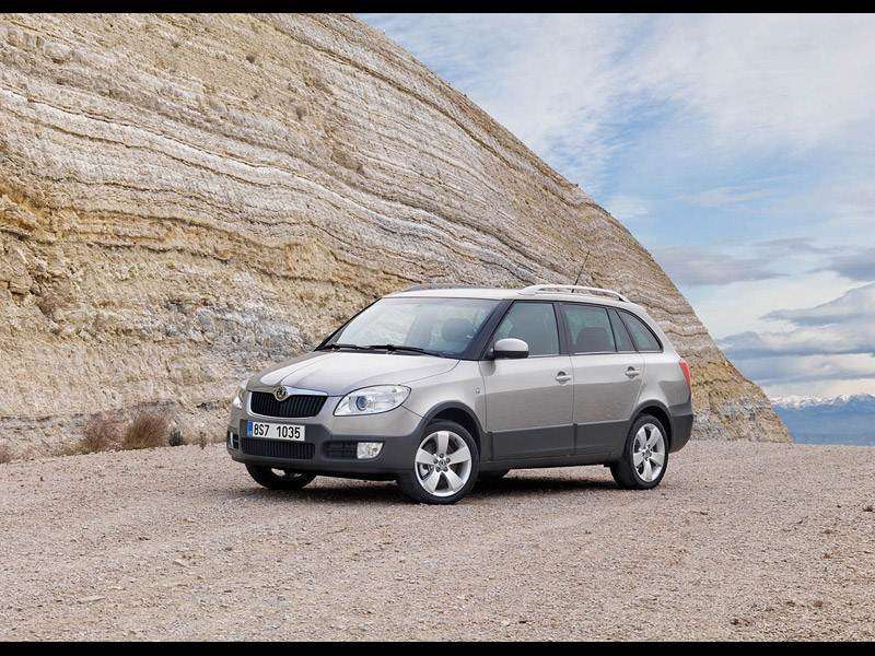 Фото Skoda Fabia Scout - фотография 6