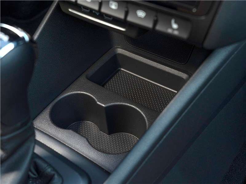 Фото Skoda Rapid - Skoda Rapid (2020) подстаканники