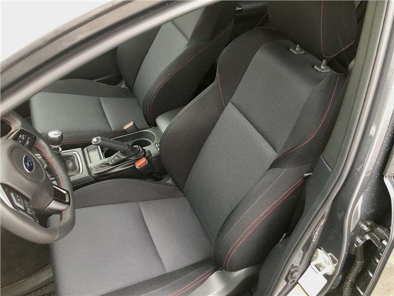 Фото Subaru WRX - Сиденья в комплектации Sport – умеренно спортивные