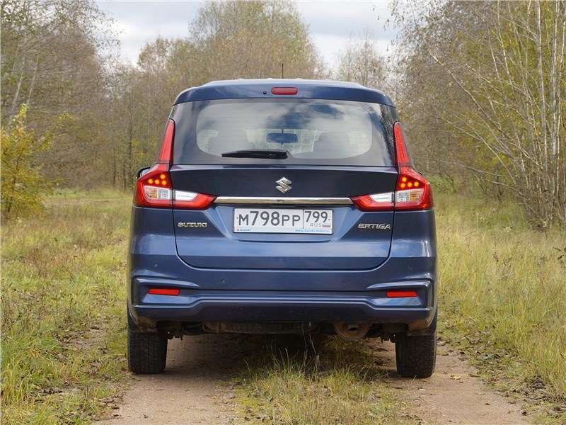 Фото Suzuki Ertiga - Suzuki Ertiga (2022) вид сзади