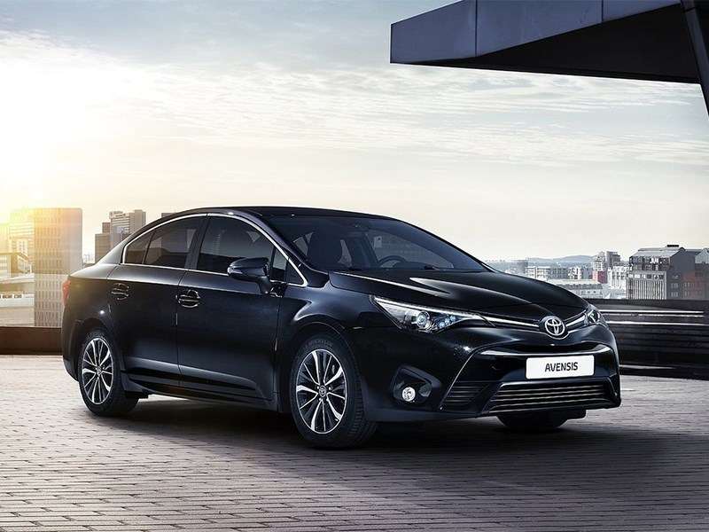 Фото Toyota Avensis - Toyota Avensis седан 2015 вид спереди