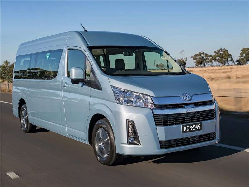 Фото Toyota Hiace - Toyota Hiace 2019 вид спереди
