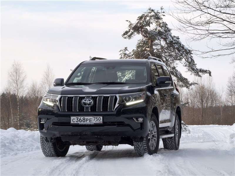 Фото Toyota Land Cruiser Prado - Toyota Land Cruiser Prado 2017 вид спереди