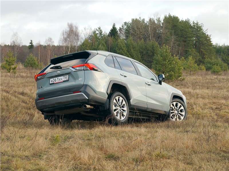 Фото Toyota RAV4 - Повторяю прохождение в обратном направлении. Автомобиль снова вывешен