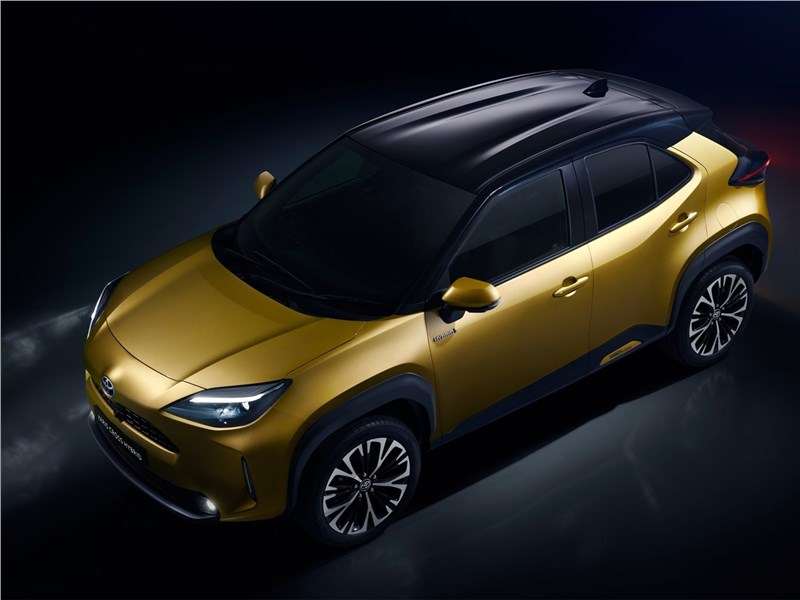 Фото Toyota Yaris Cross - Toyota Yaris Cross (2021) вид сверху