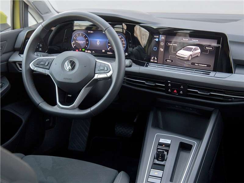 Фото Volkswagen Golf - Volkswagen Golf (2020) салон